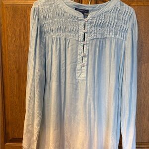 Bandolino Light Blue Ombre women’s Casual Button Down Shirt. Size Large